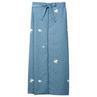 茶衣着スカート