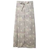 茶衣着スカート